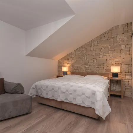 Lucica 4* Trogir