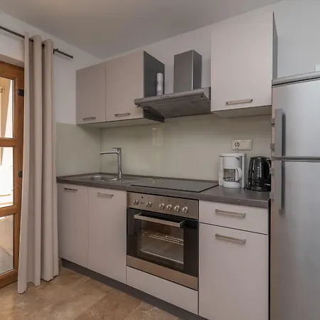 Lucica Konukevi Trogir