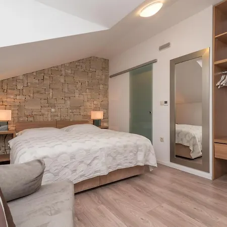 Guest house Lucica 4*