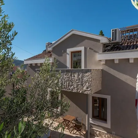 Guest house Lucica 4*