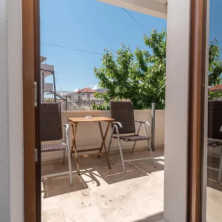 Guest house Lucica