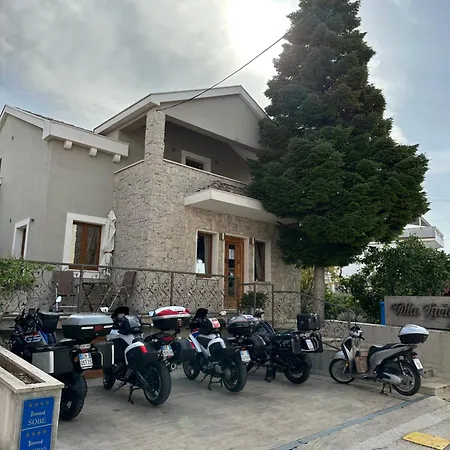 Guest house Lucica Trogir