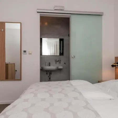 Lucica Guest house