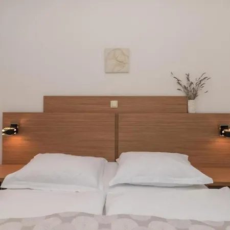 Lucica Guest house 4*