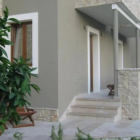 Guest house Lucica 4*