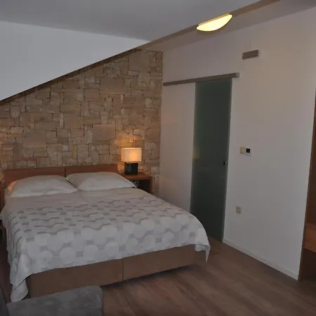 Guest house Lucica 4*
