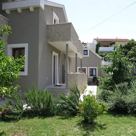 Guest house Lucica