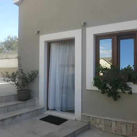 Casa de hóspedes Lucica 4*