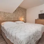 Lucica Trogir