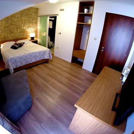 Lucica Maison d'hôtes 4*