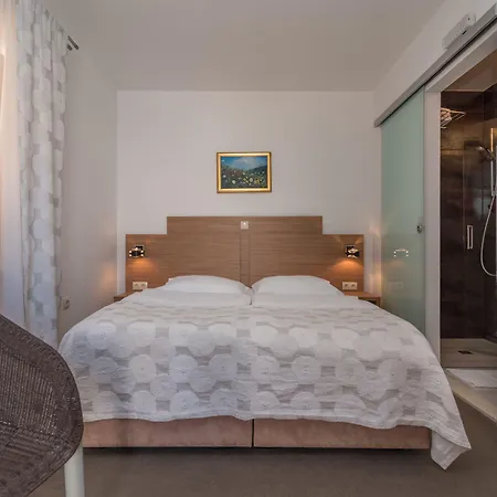 Maison d'hôtes Lucica 4*